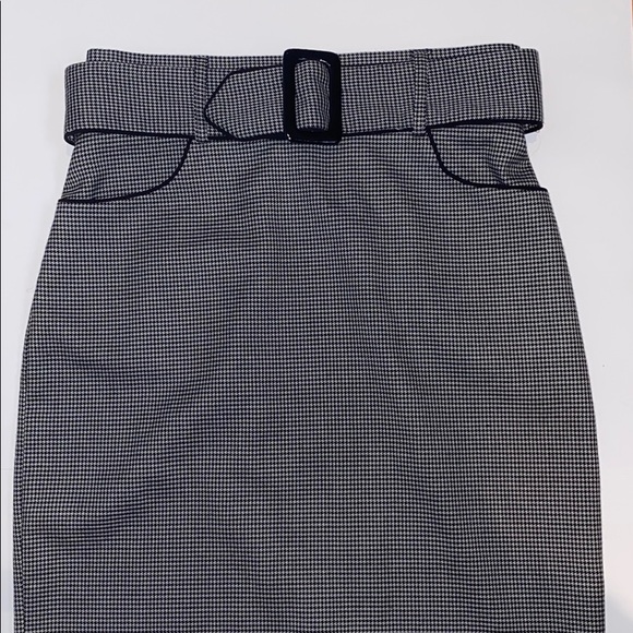 TOBIAS Skirt with Belt - Picture 2 of 10